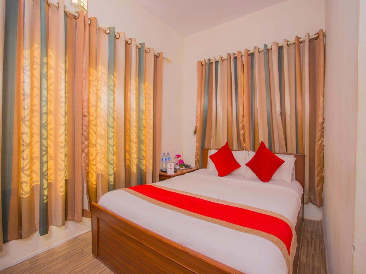 Oyo 255 White Zambala Hotel Kathmandu Esterno foto