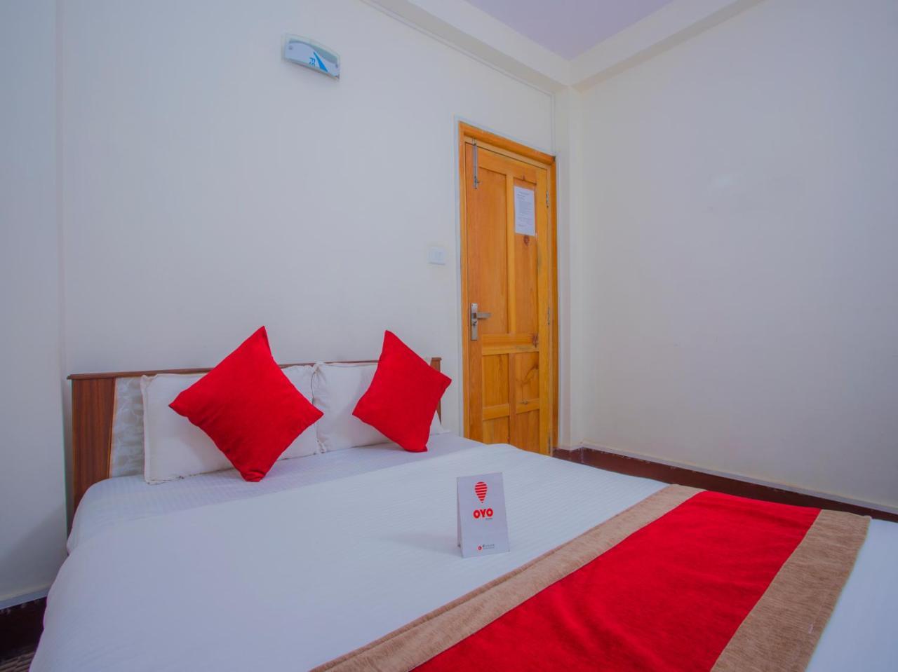Oyo 255 White Zambala Hotel Kathmandu Esterno foto