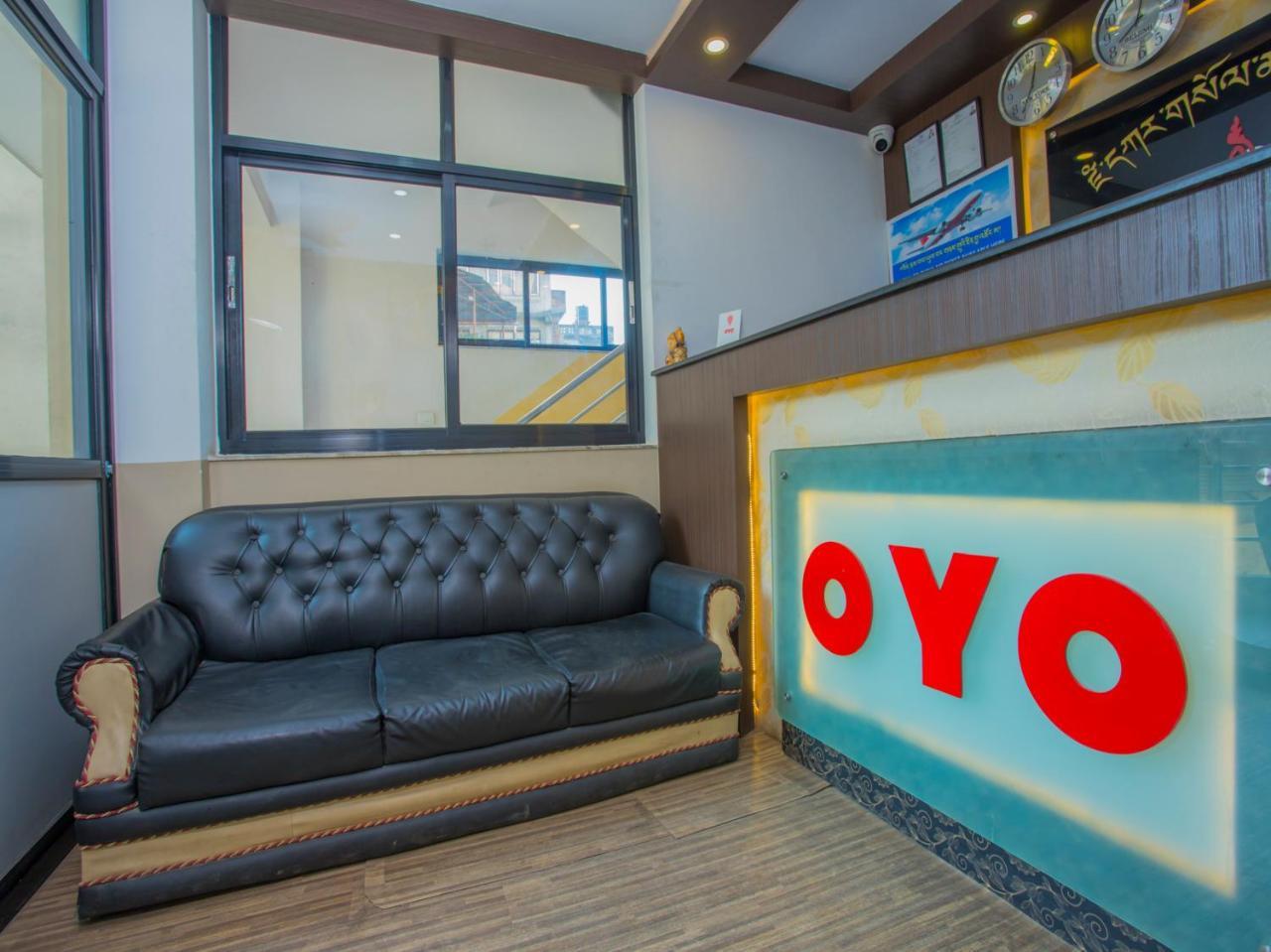 Oyo 255 White Zambala Hotel Kathmandu Esterno foto