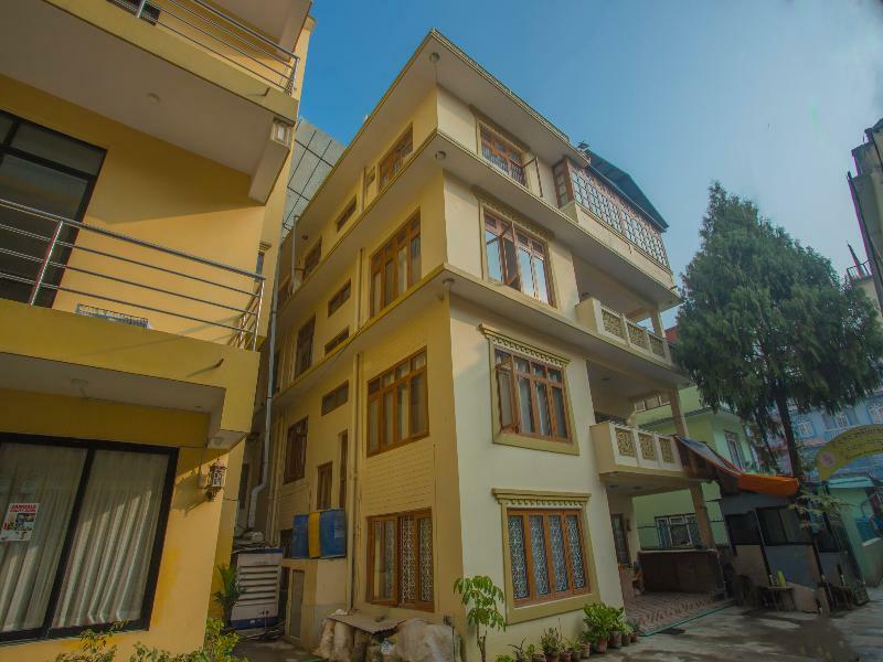 Oyo 255 White Zambala Hotel Kathmandu Esterno foto