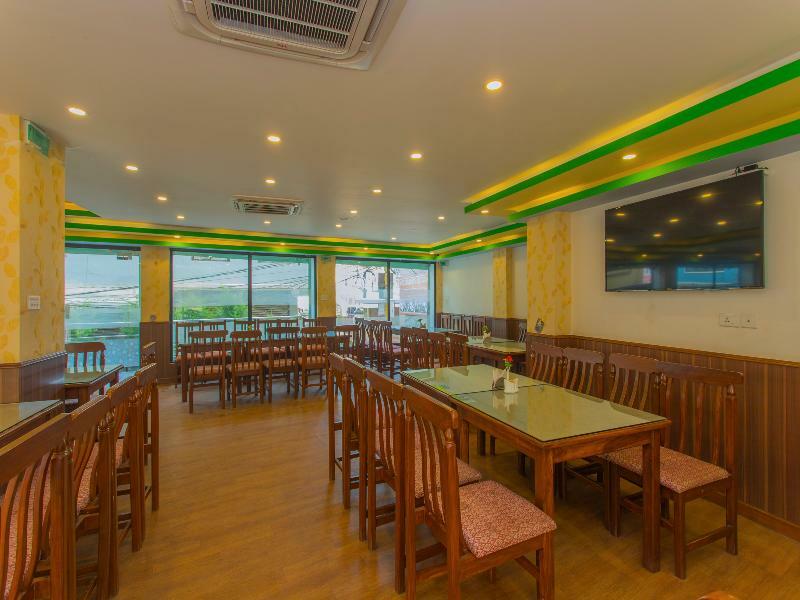 Oyo 255 White Zambala Hotel Kathmandu Esterno foto