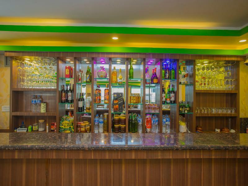 Oyo 255 White Zambala Hotel Kathmandu Esterno foto