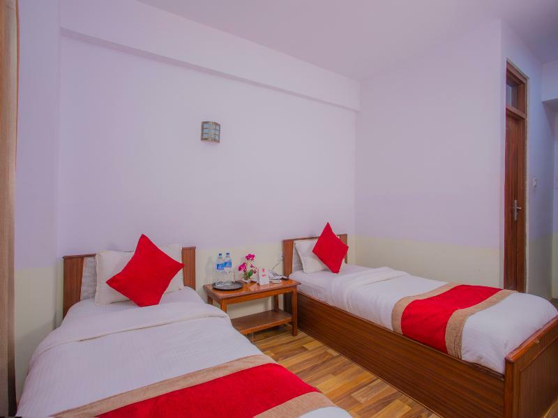 Oyo 255 White Zambala Hotel Kathmandu Esterno foto
